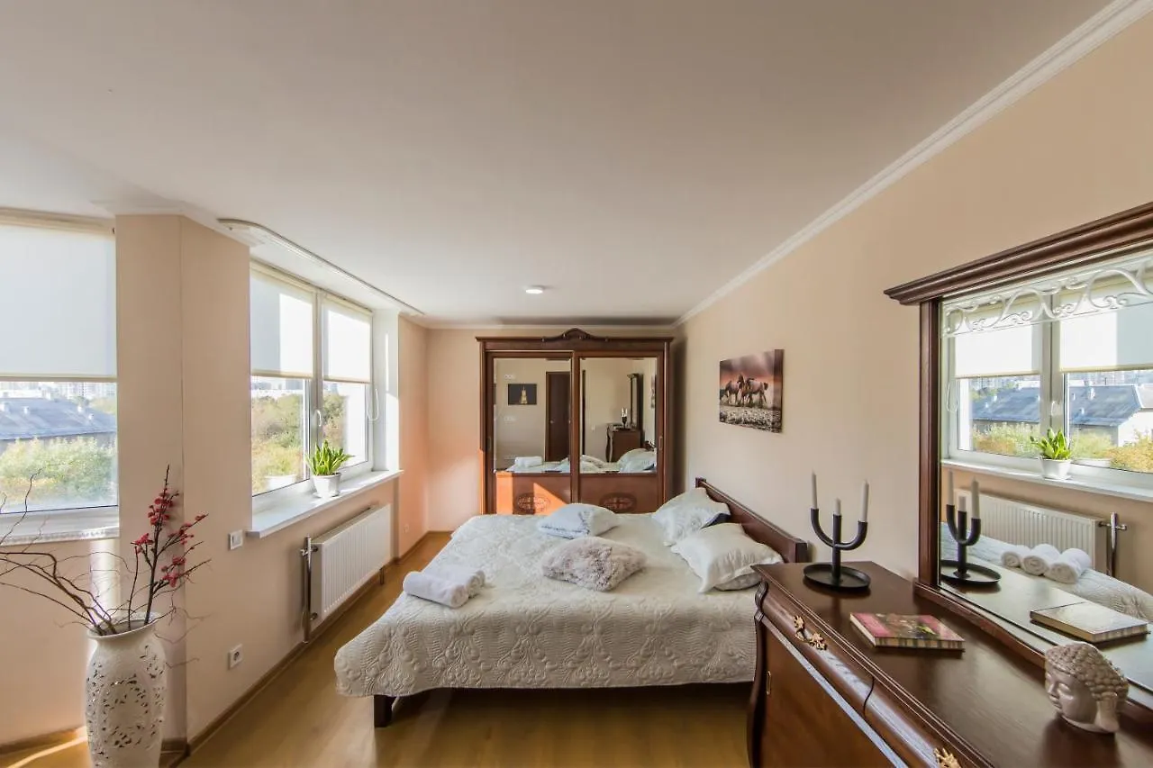 Super Comfort Flat For You Near The Metro. Kiev 0*,