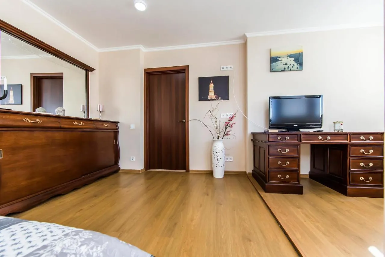 Super Comfort Flat For You Near The Metro. Kiev Daire