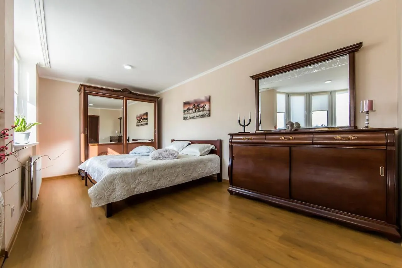 Super Comfort Flat For You Near The Metro. location